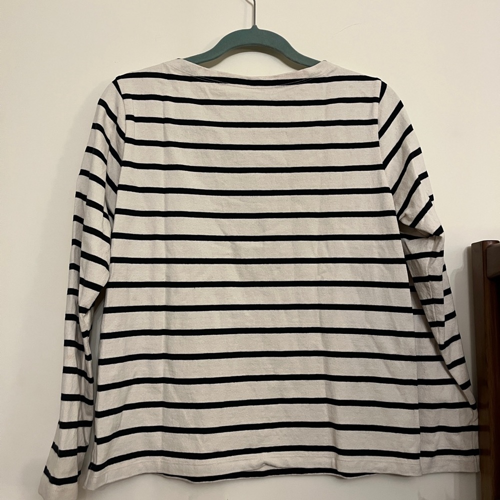 Uniqlo Black and Cream Striped Shirt - Picture 3 of 4